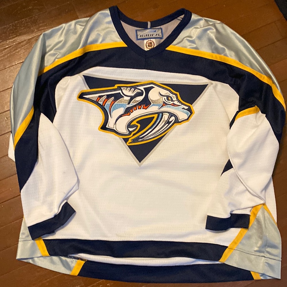 NHL Licensed 1998 Bauer Nashville Predators Jersey - Size XL
